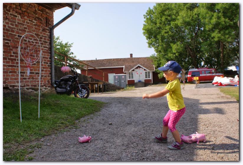 802x537 pixels (93K)